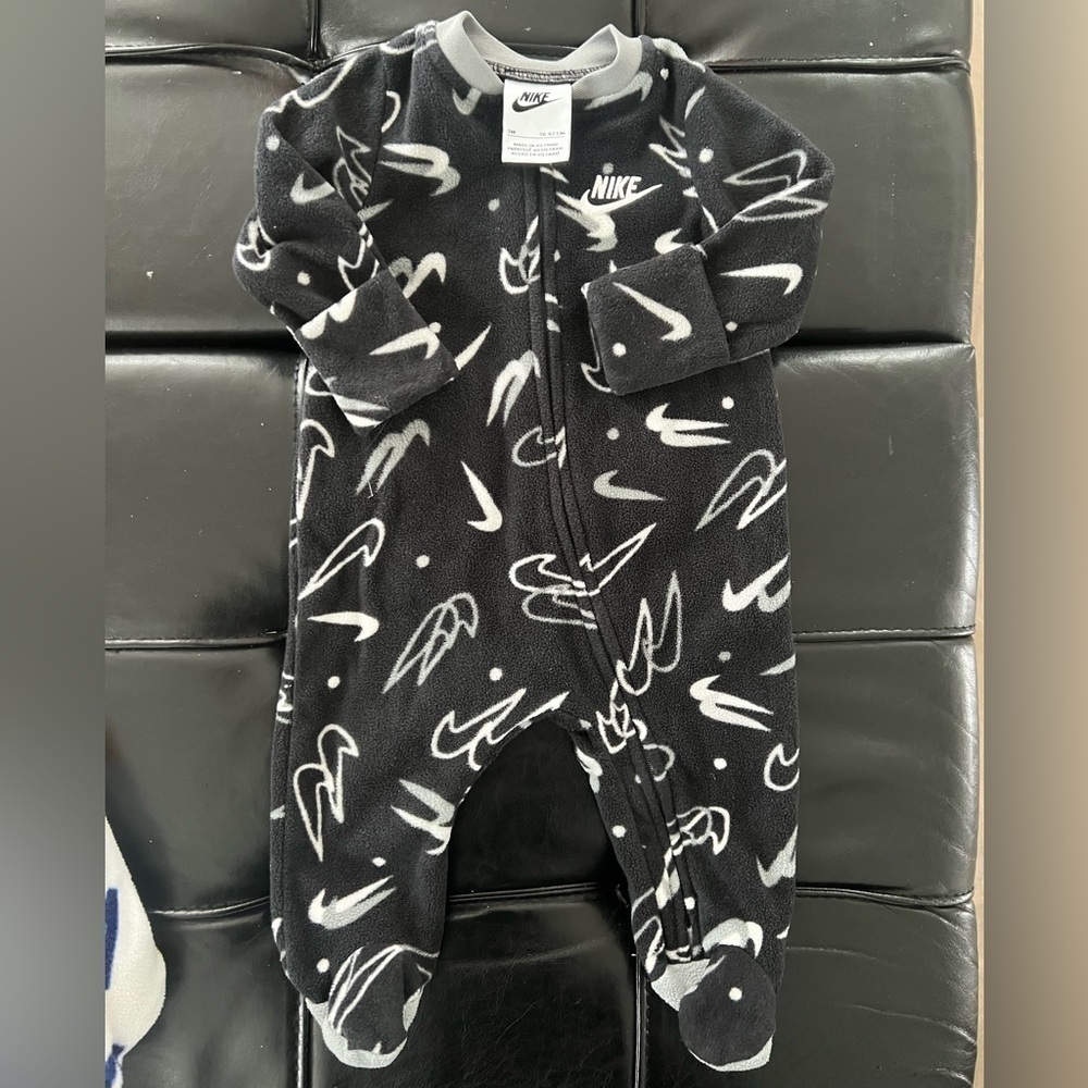 Nike & Air Jordan Fleece Outfits- 3 Months - Picture 4 of 7